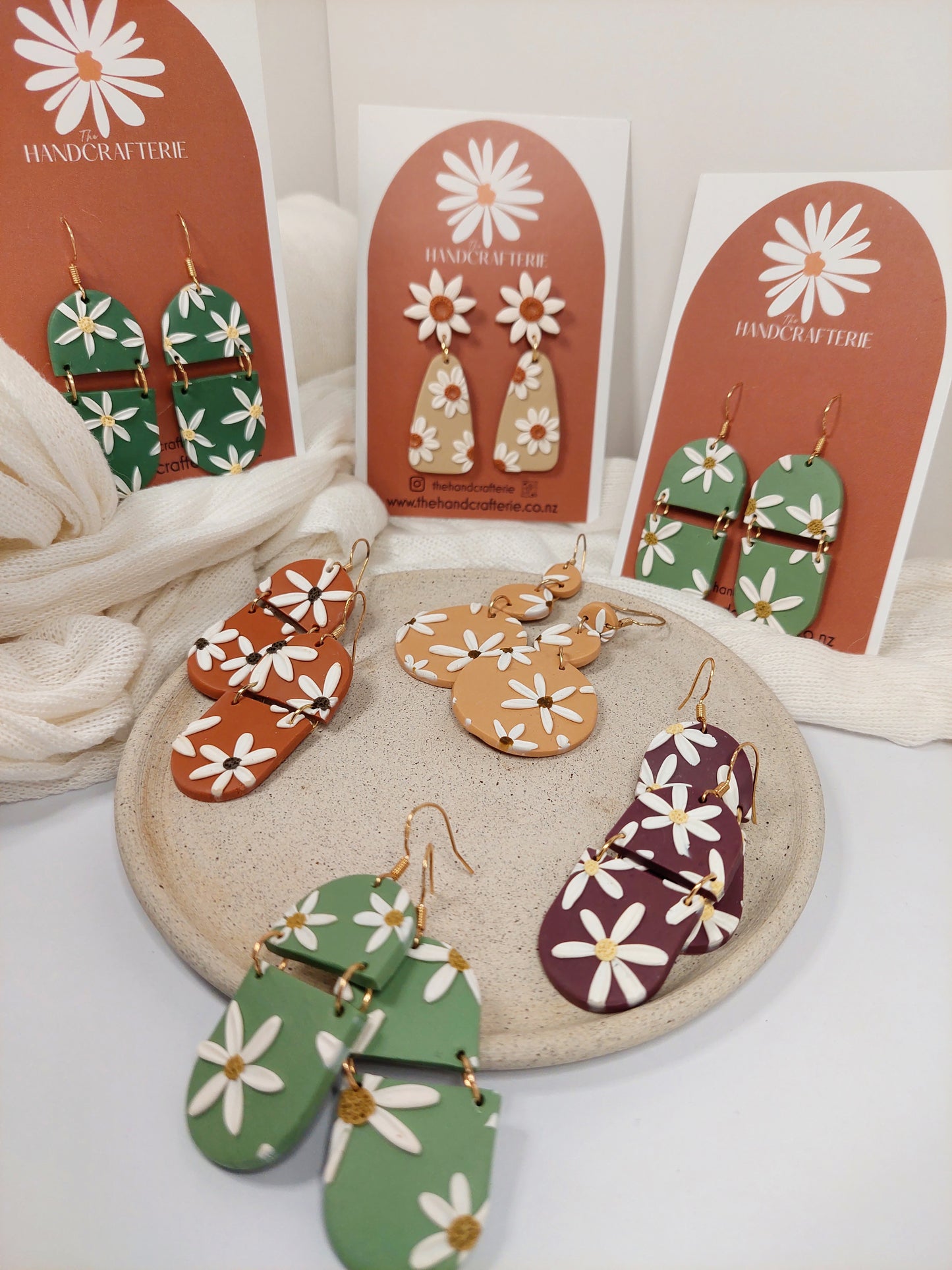 DAISY 2 TIER DOT EARRINGS - OLIVE