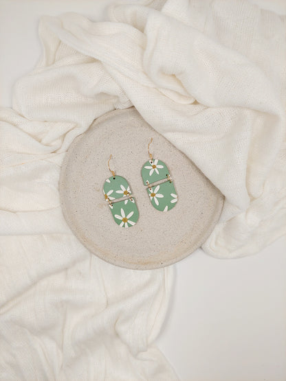DAISY SPLIT SOLE EARRINGS - OLIVE