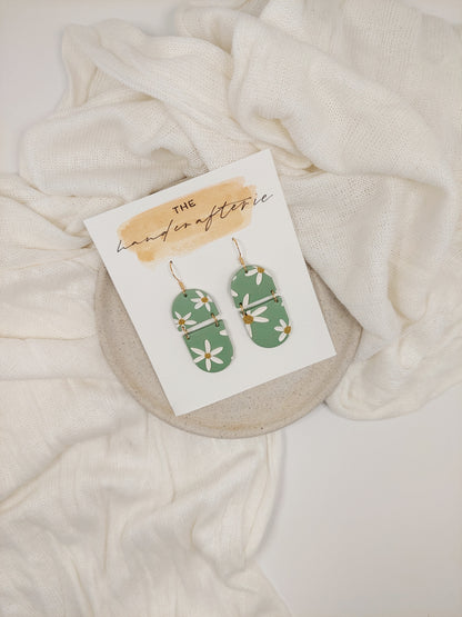 DAISY SPLIT SOLE EARRINGS - OLIVE
