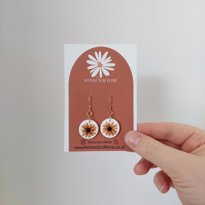 WHITE SUNFLOWER EARRINGS