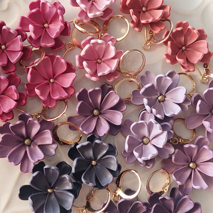 MINI BOTANICAL DANGLE - HOT PINK